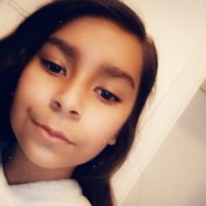 Meet your Posher, Chloe